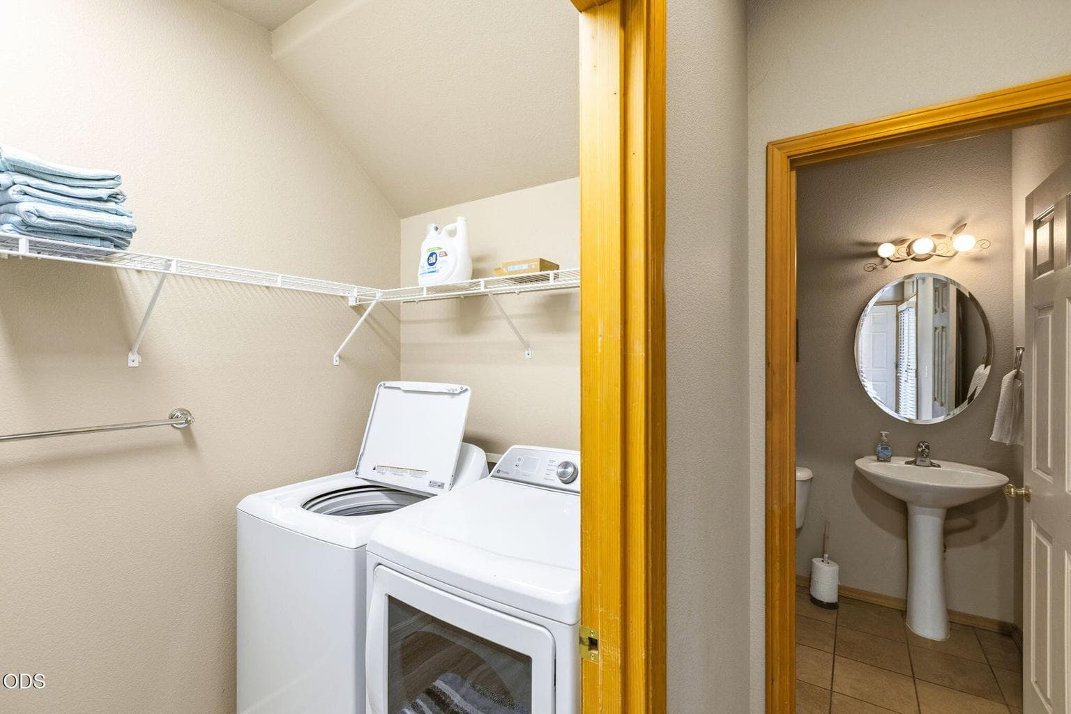 Full laundry room washer / dry included