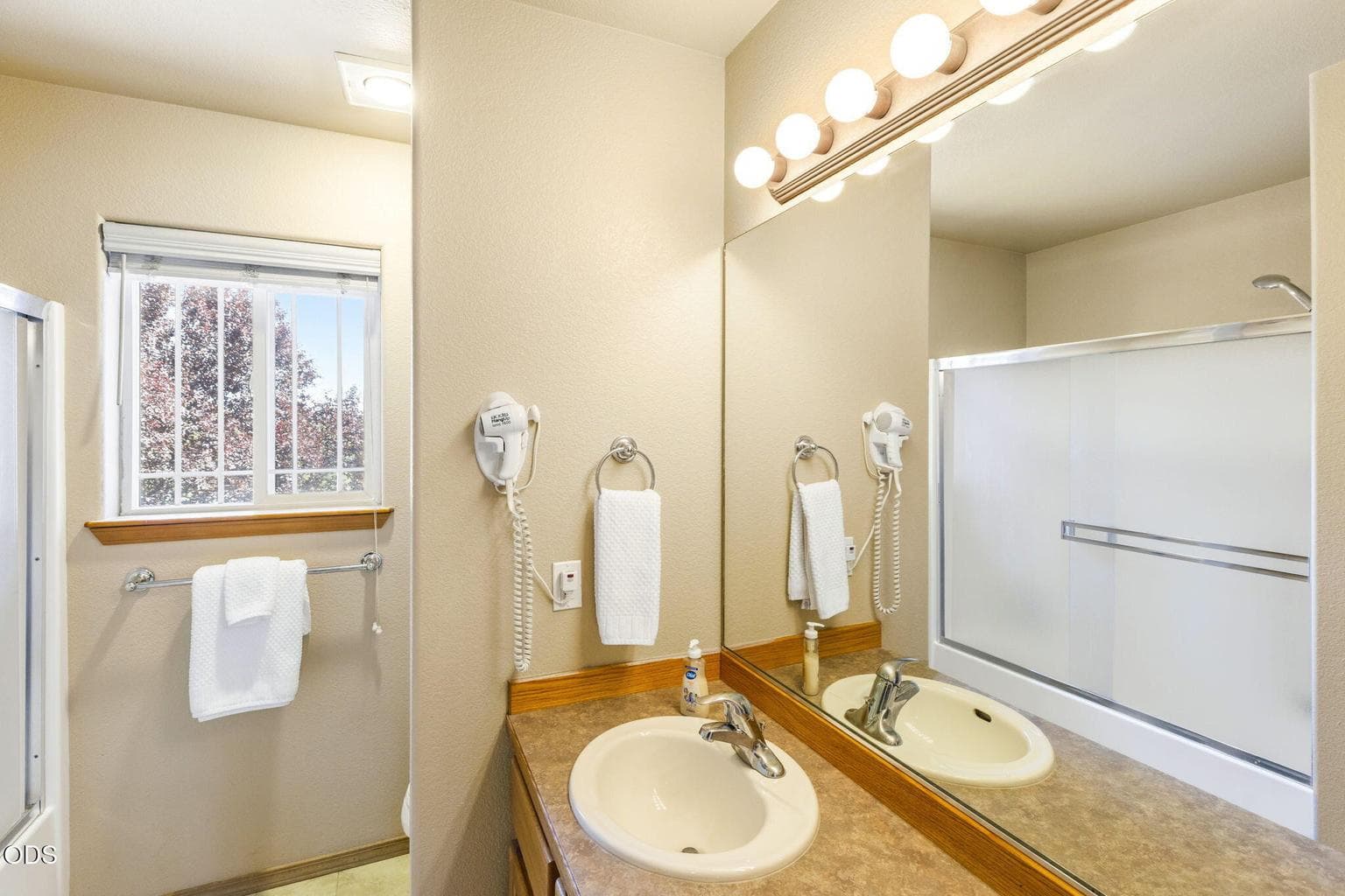 Full Guest bath