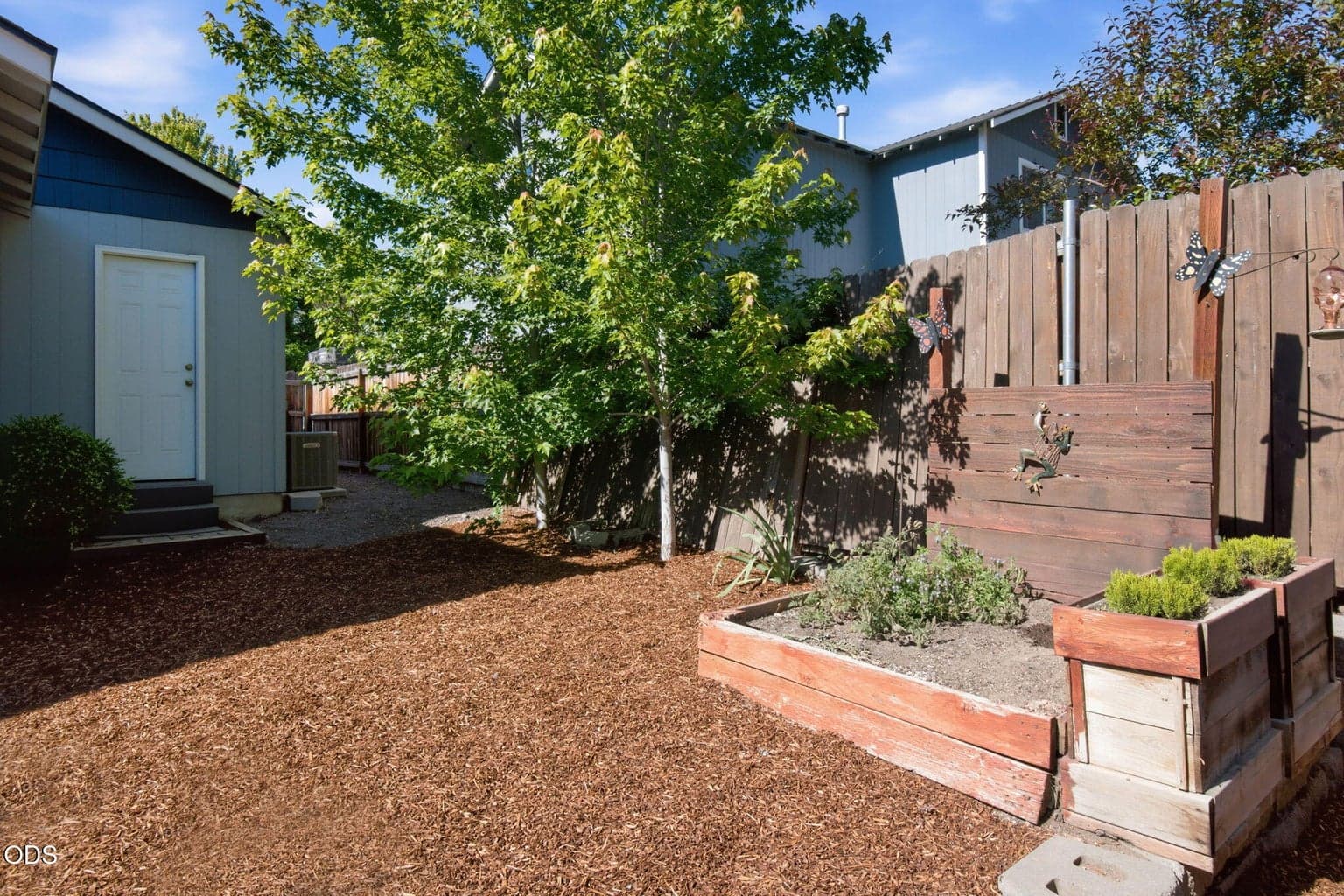 Photo of 21370 NE Pecoraro Loop 25 of 27
