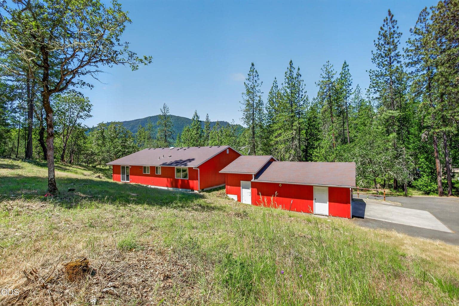 Photo of 2850 Evans Creek 5 of 43