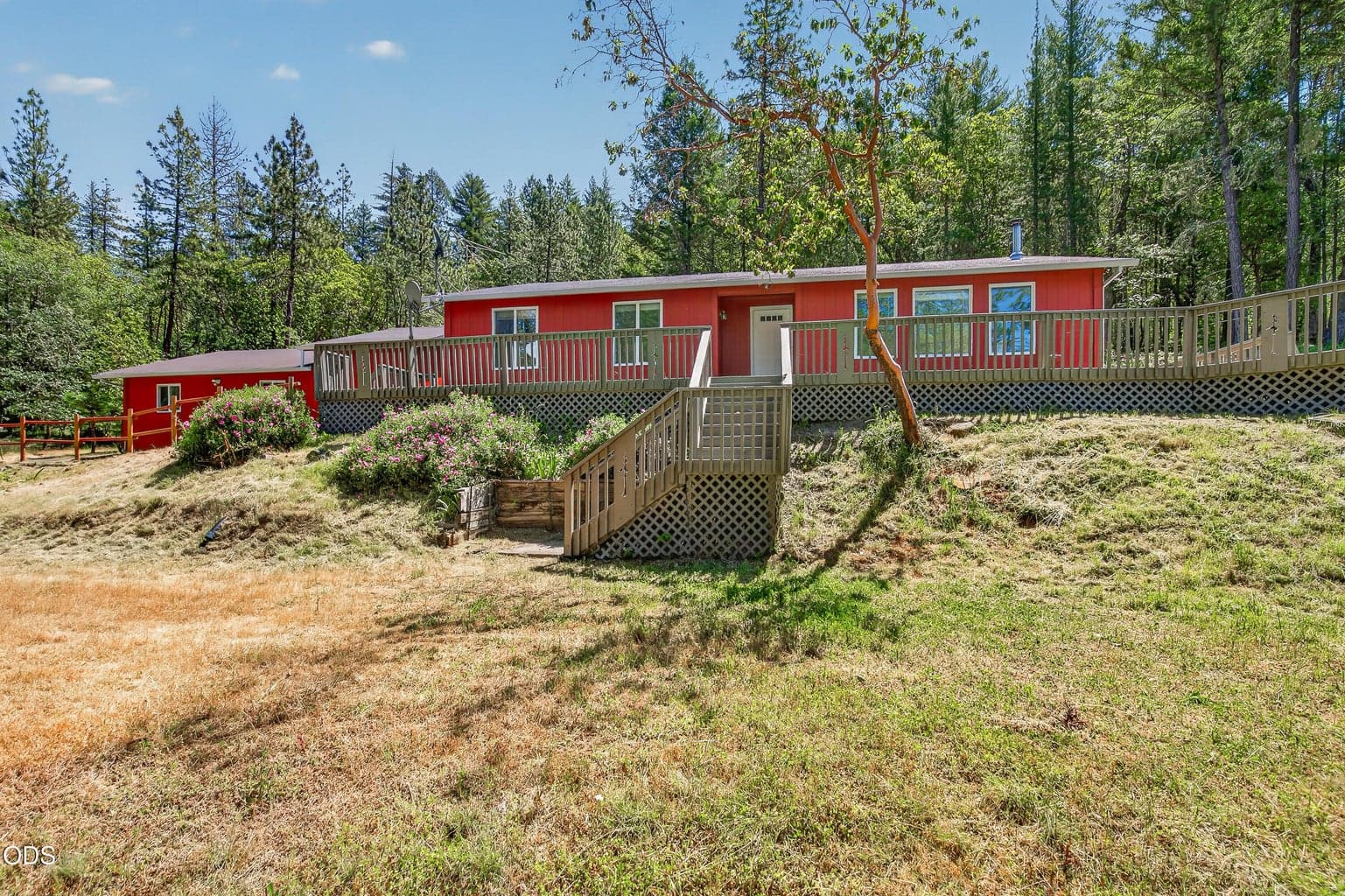 Photo of 2850 Evans Creek 2 of 43