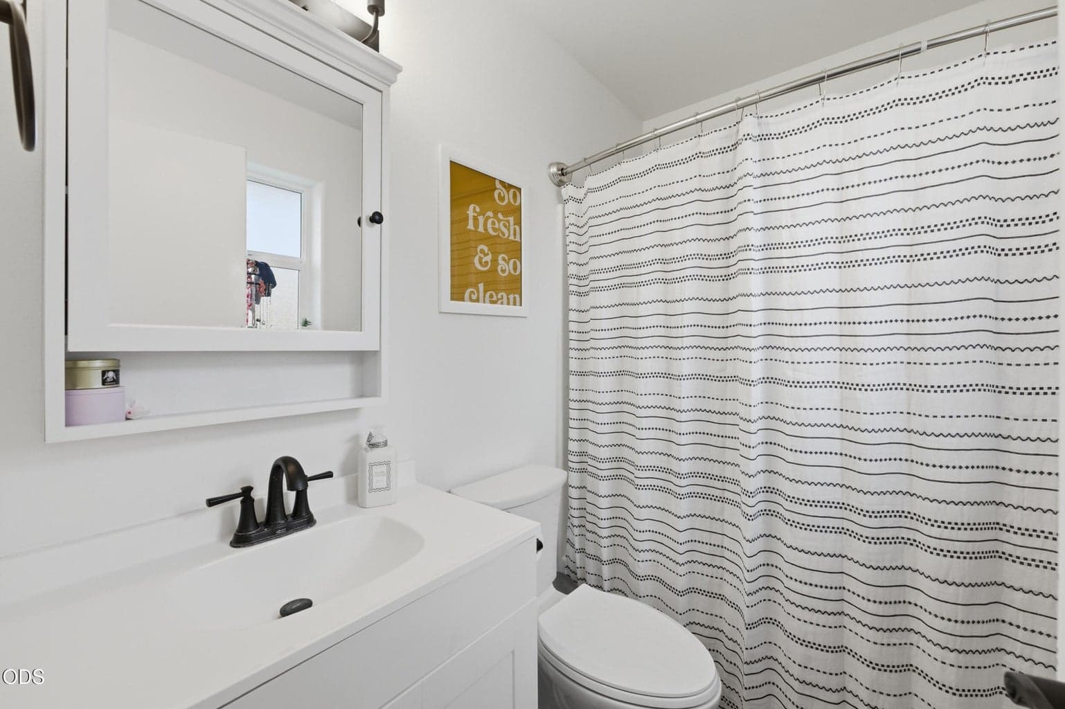 Photo of 4444 NE 40th Street 20 of 33