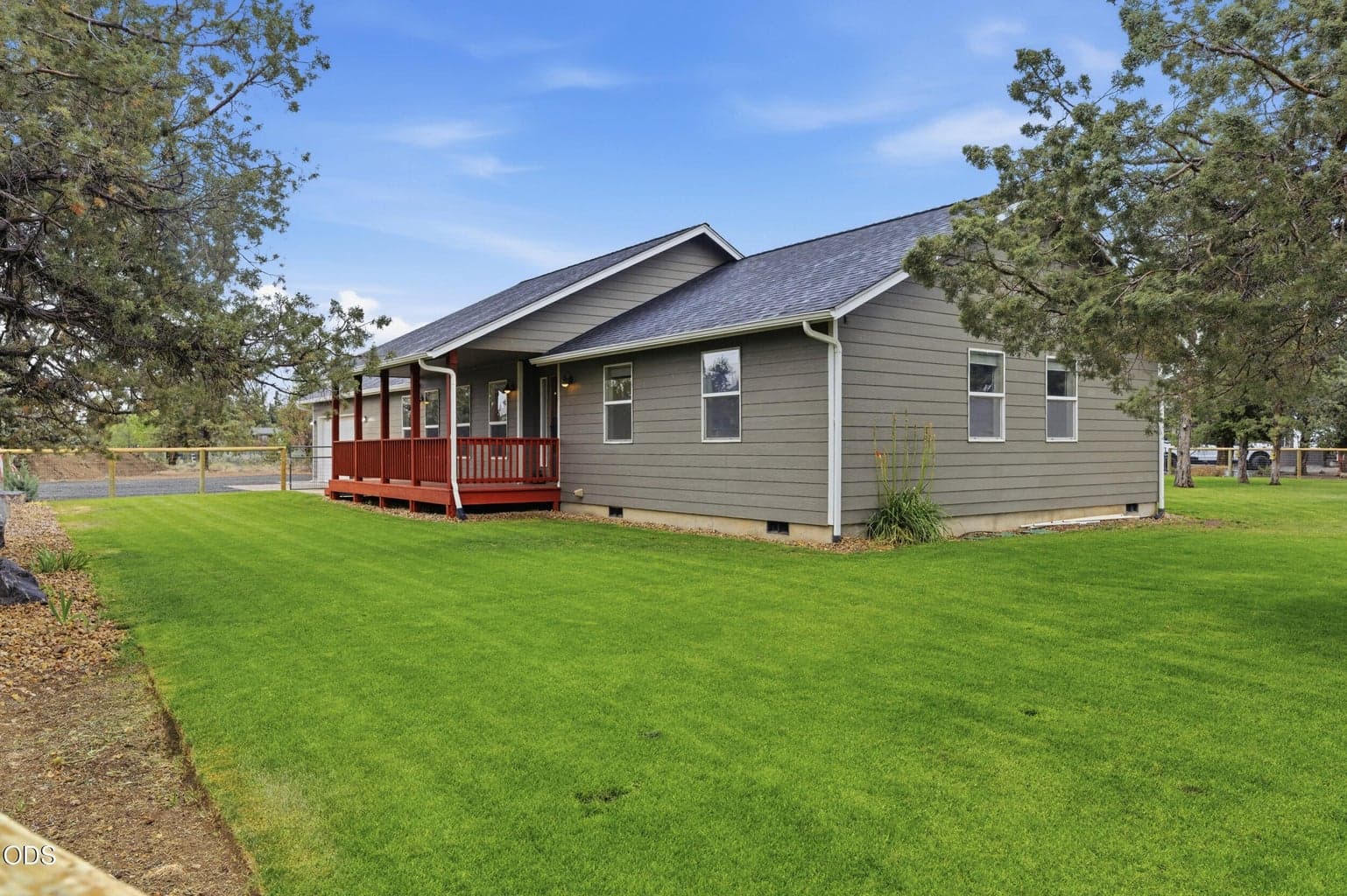Photo of 4444 NE 40th Street 28 of 33