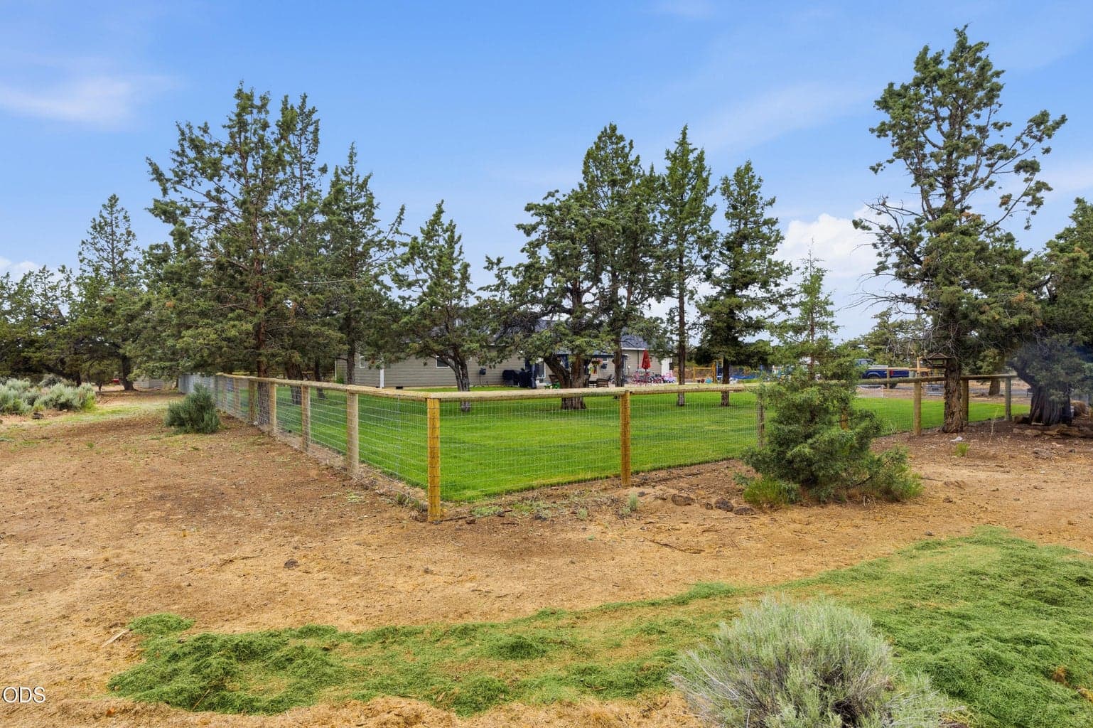 Photo of 4444 NE 40th Street 32 of 33