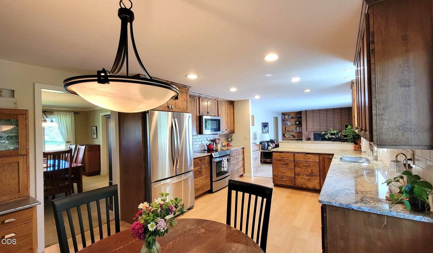 Photo of 2384 NE Sunrise Lane 12 of 50