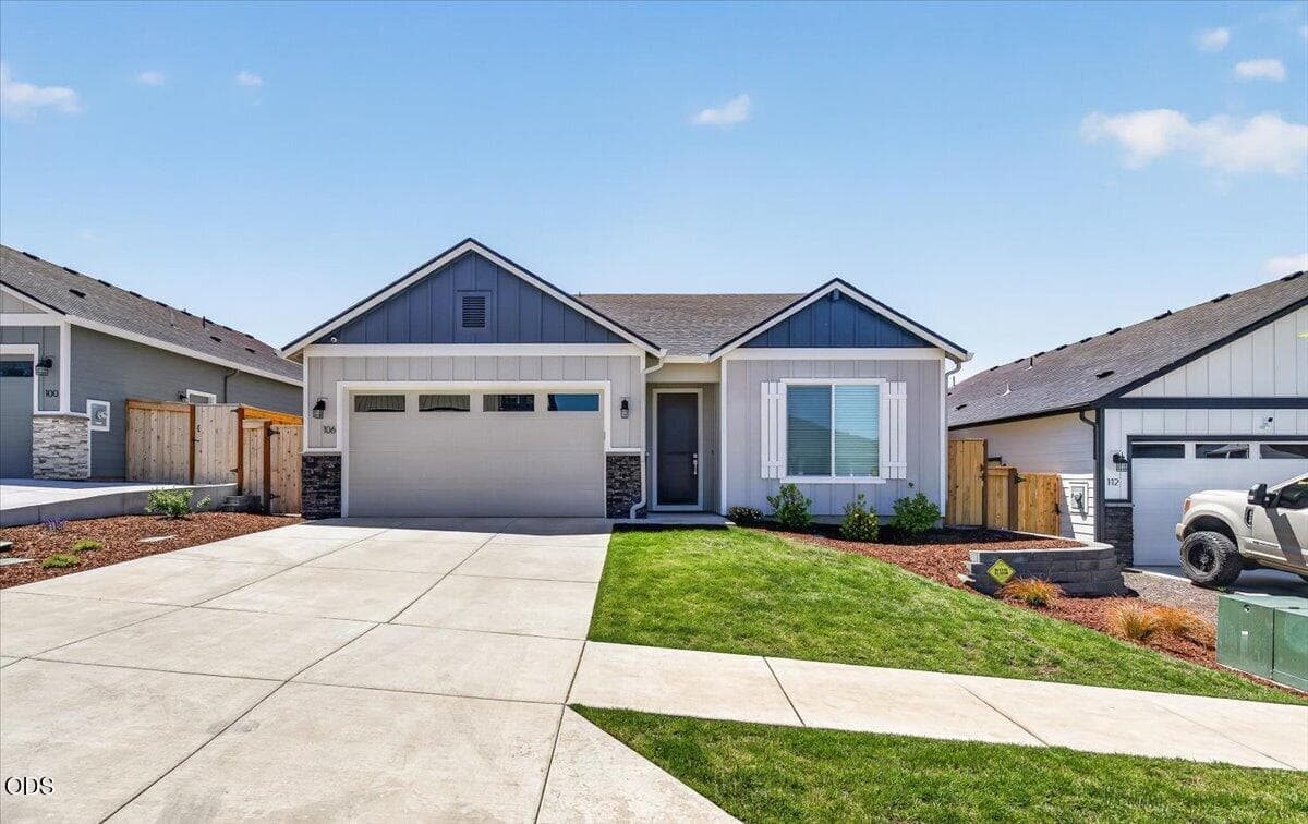 Photo of 106 Valemont 1 of 33