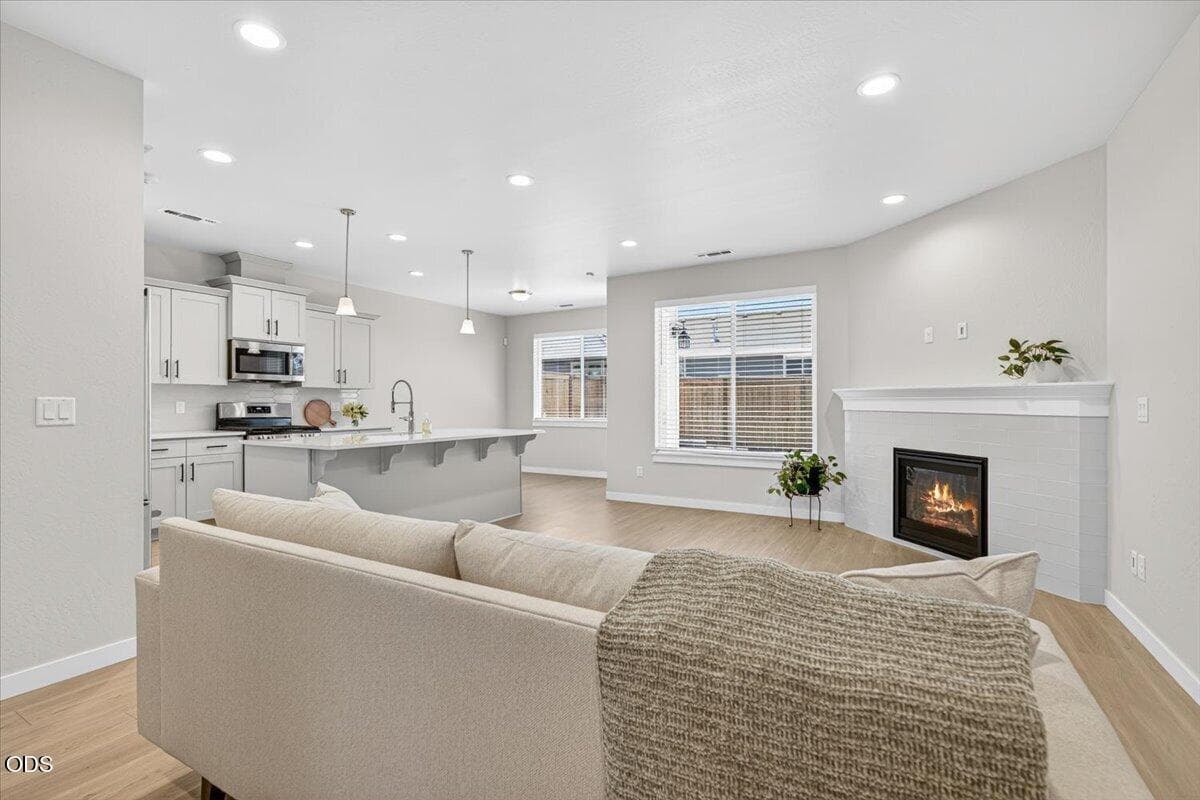 Photo of 106 Valemont 3 of 29