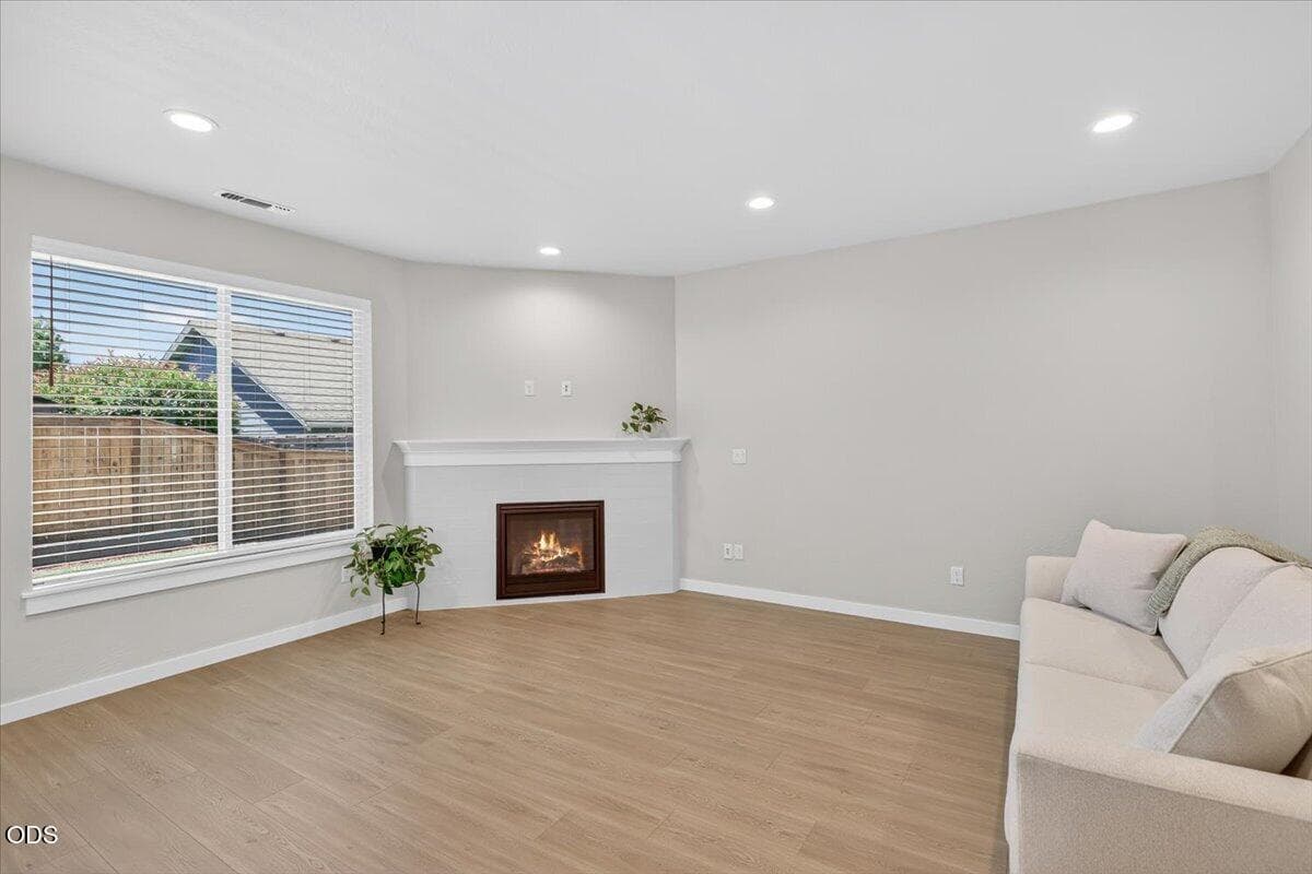 Photo of 106 Valemont 4 of 29