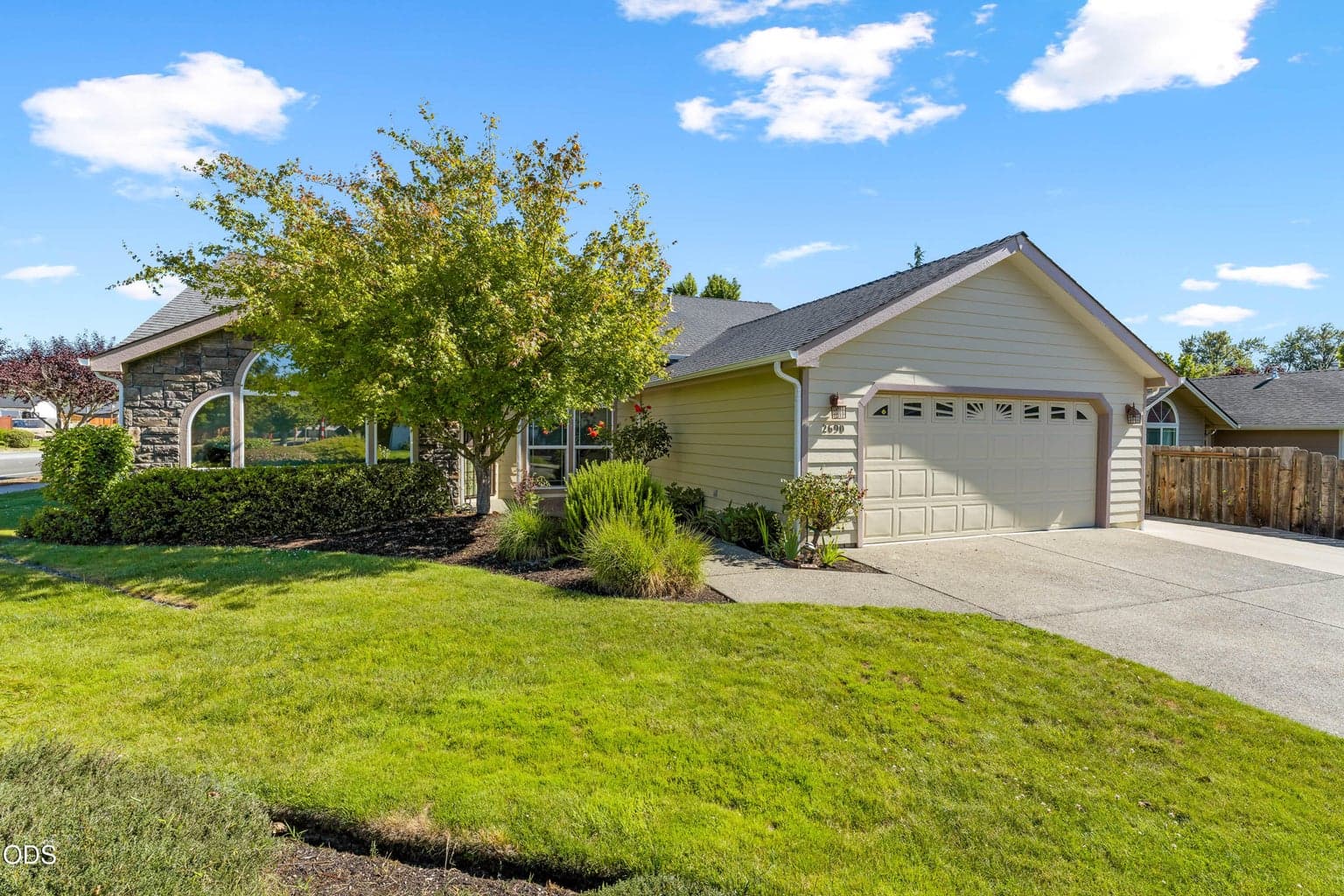 Photo of 2690 Trinity 1 of 30