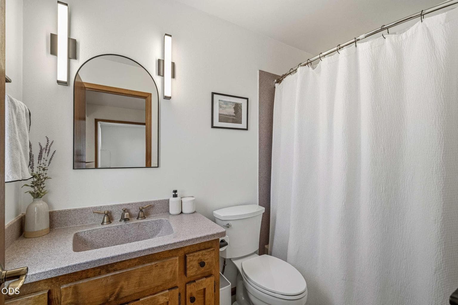 Upstairs Full Bath
