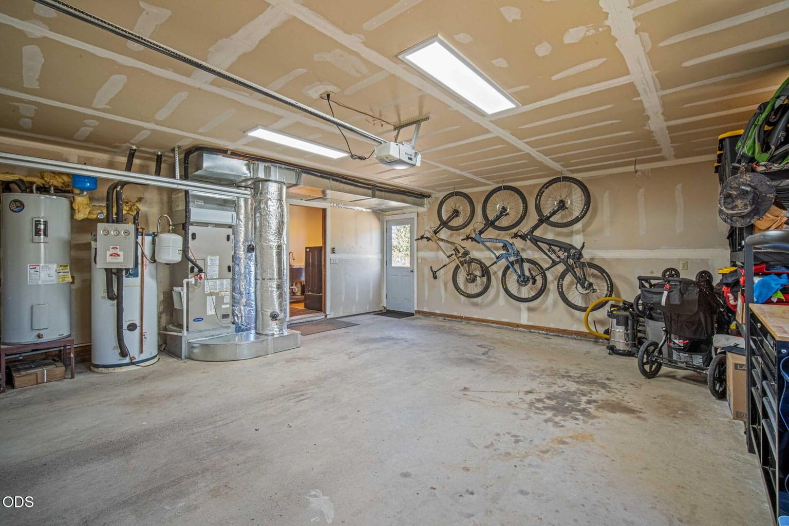 Garage 2