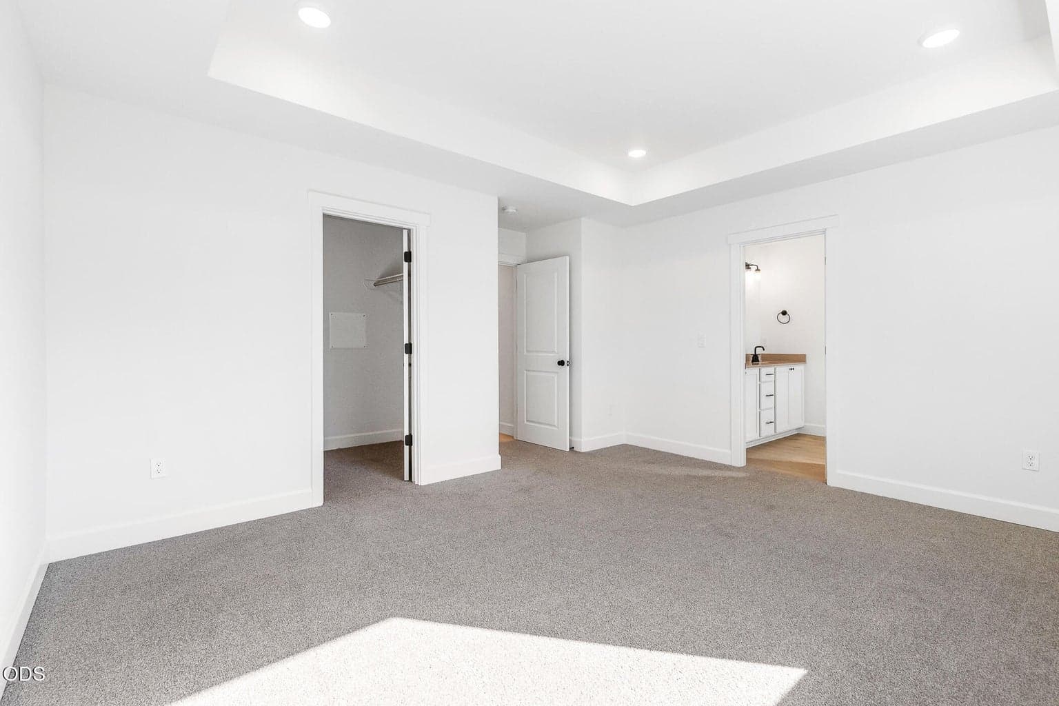 Photo of 1188 NW Fairway Road 11 of 24