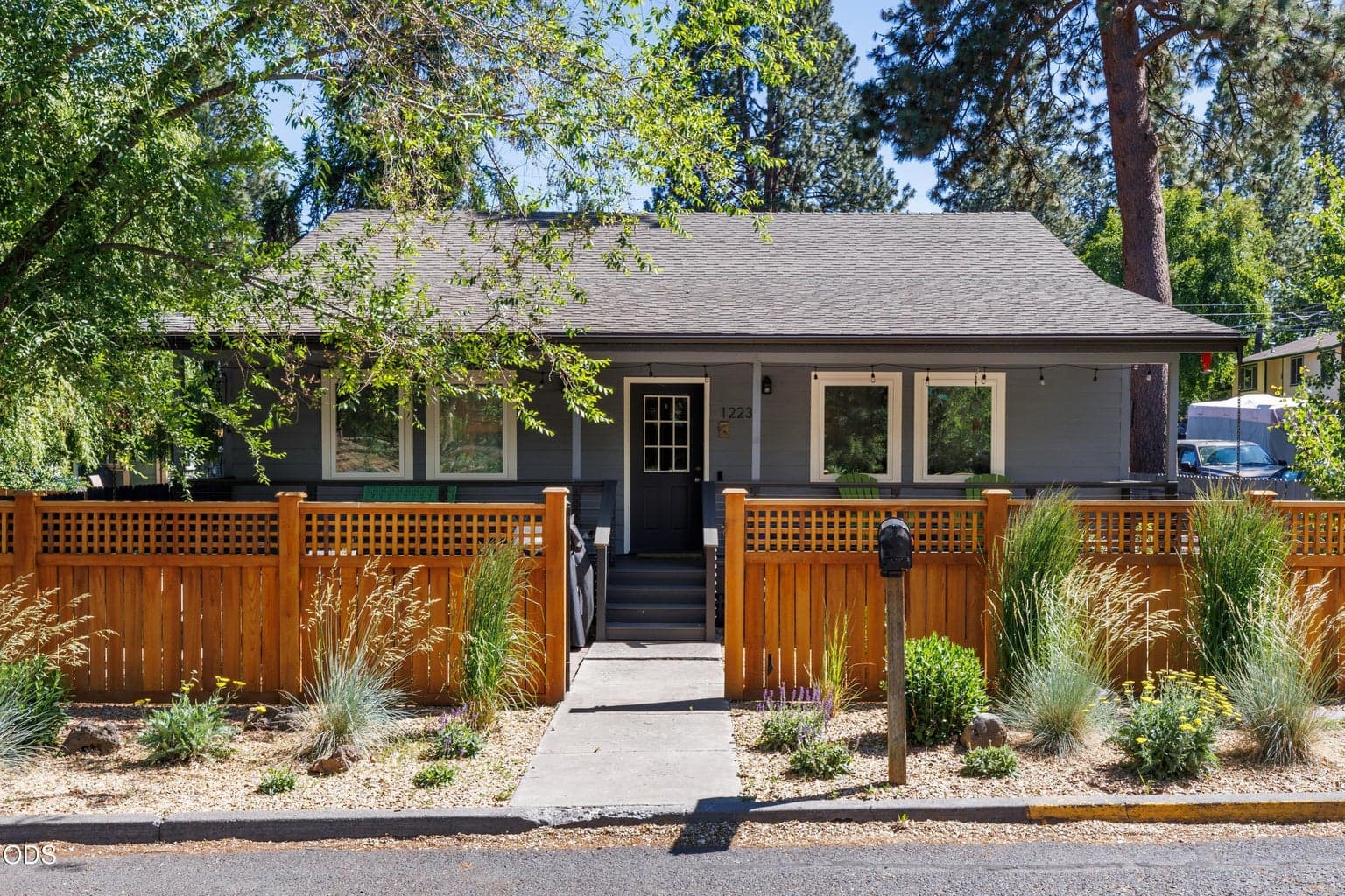 Photo of 1223 Fresno 1 of 25