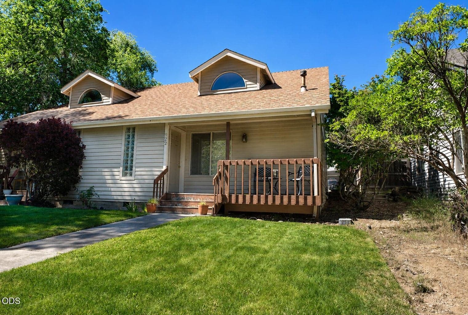 Photo of 922 Ogden 4 of 4