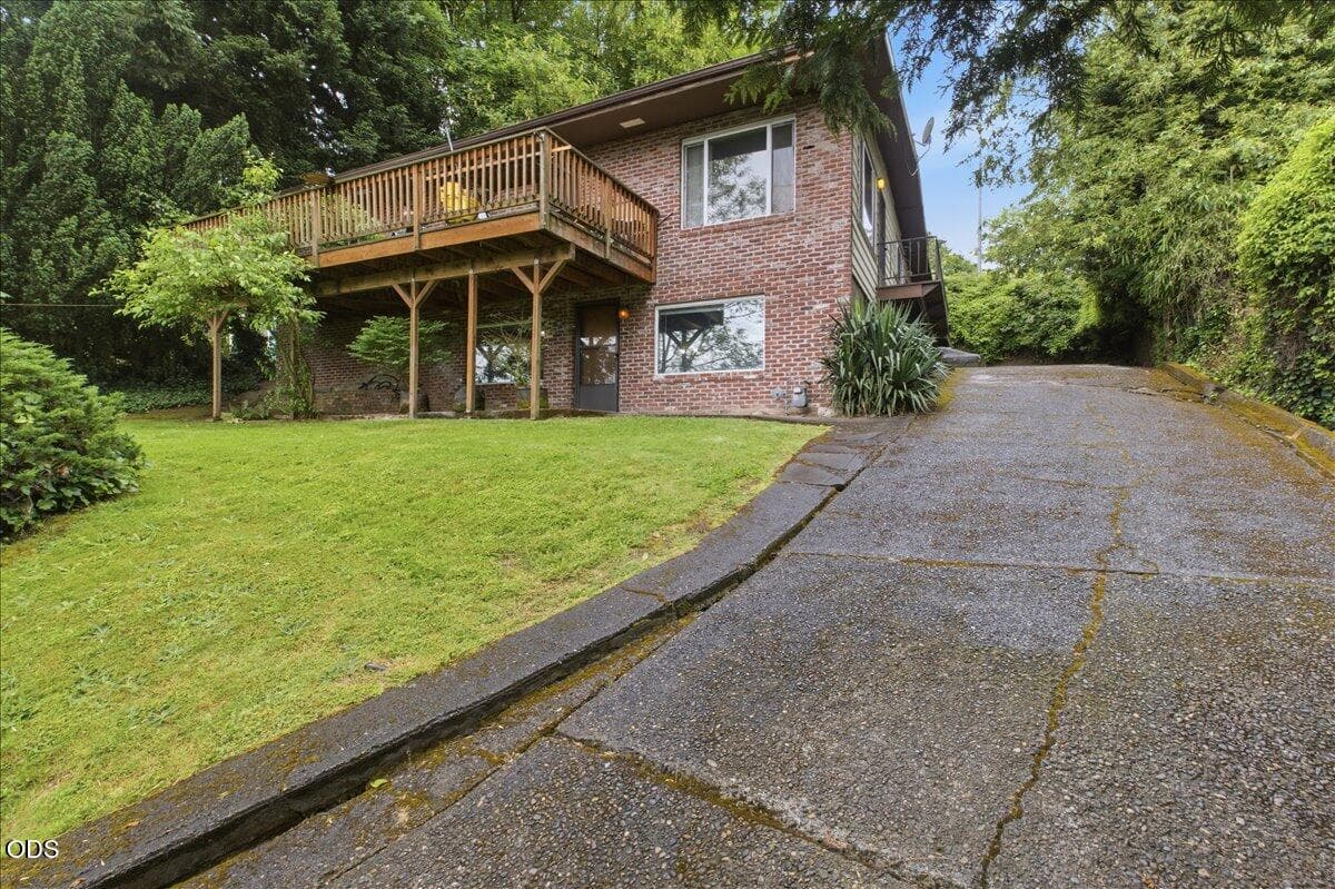 Photo of 7339 Corbett 3 of 34