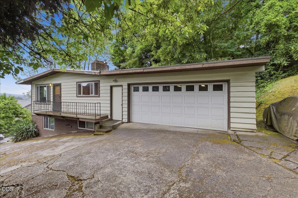 Photo of 7339 Corbett 4 of 34