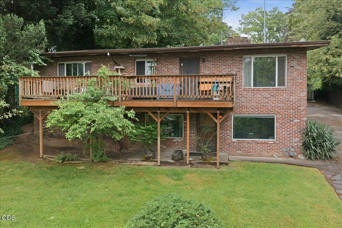 Photo of 7339 Corbett 1 of 34