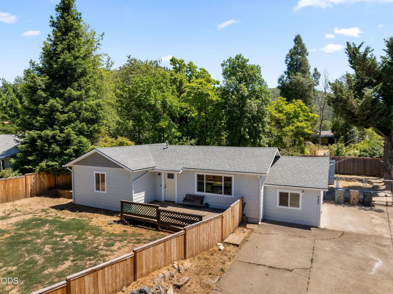 Photo of 703 10th 2 of 29
