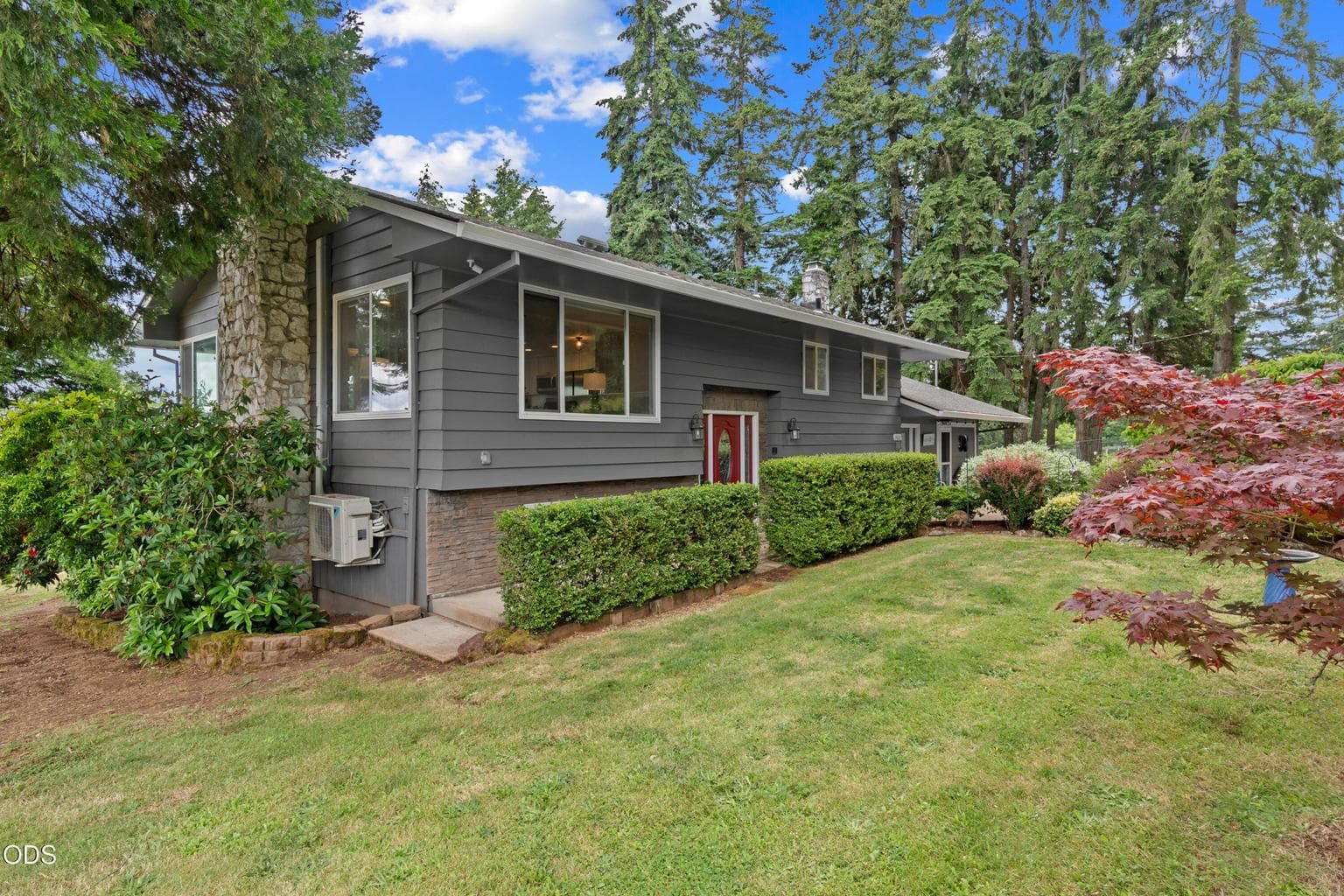 Photo of 33672 Laurel 2 of 46