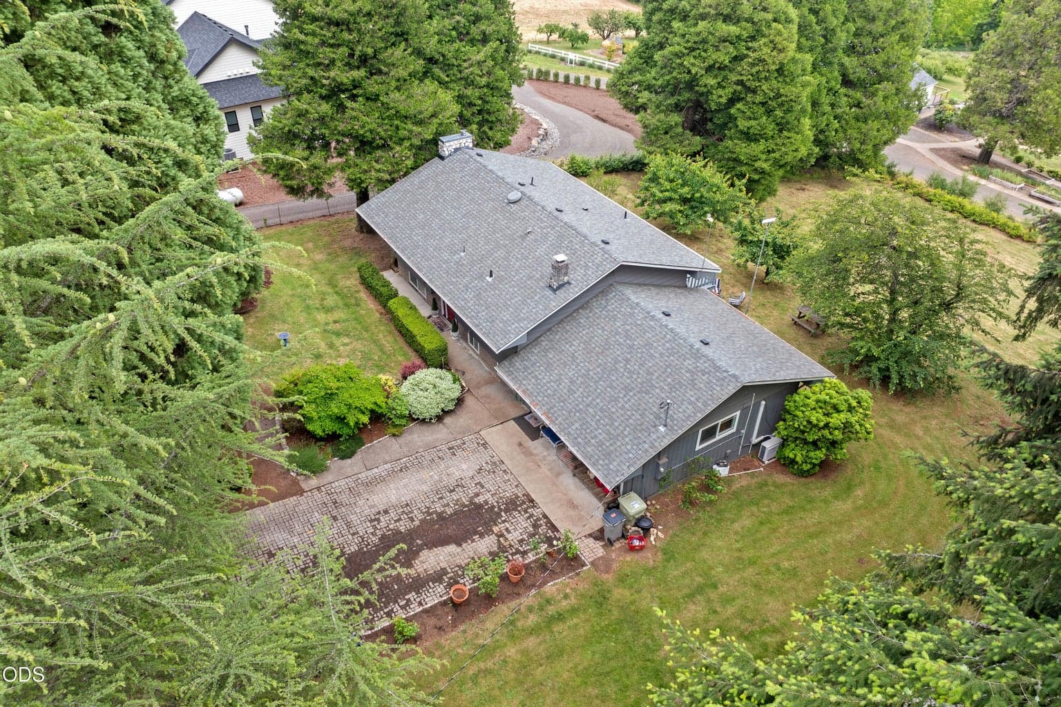 Photo of 33672 Laurel 3 of 46