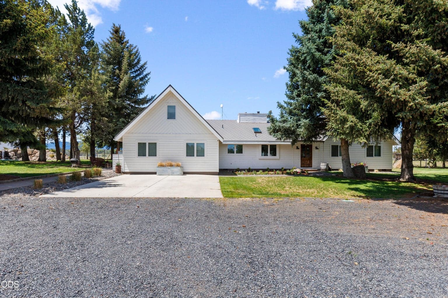 Photo of 66300 White Rock 1 of 79
