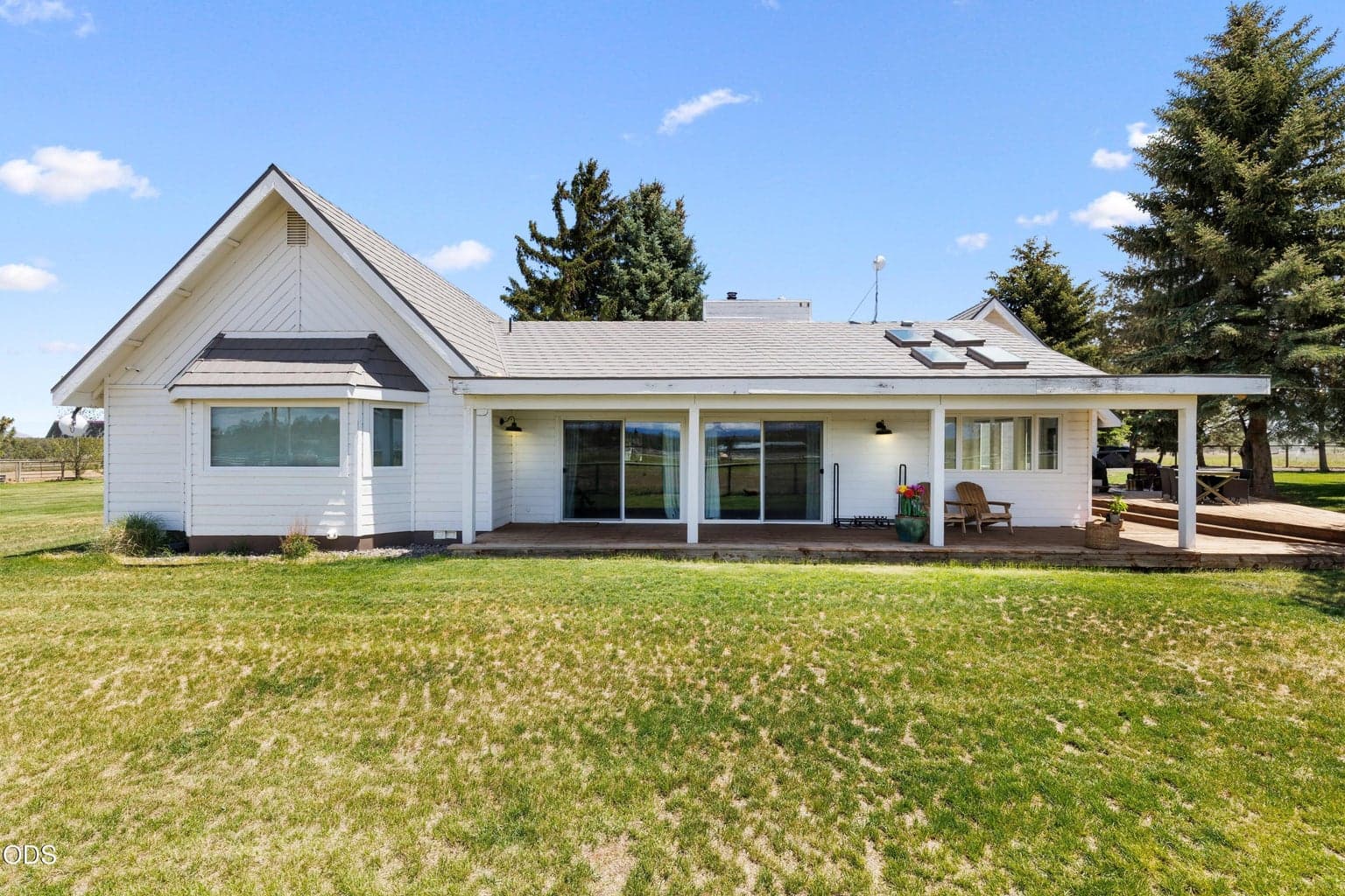 Photo of 66300 White Rock 3 of 79