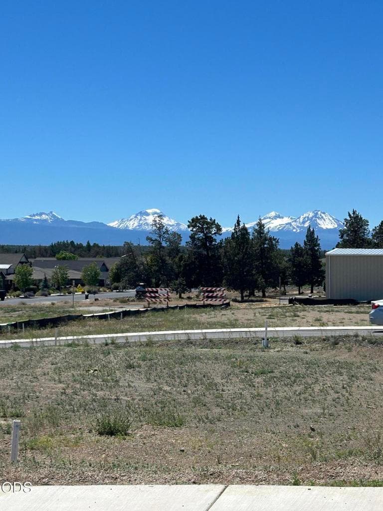 Photo of 3976 39th 2 of 16