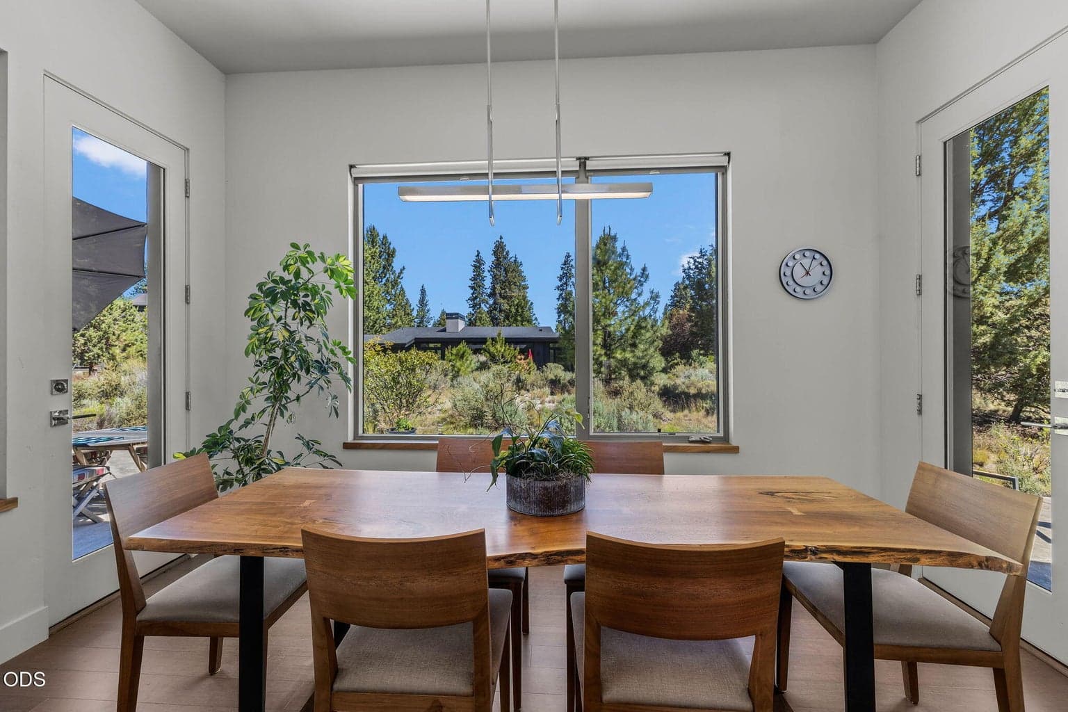 Photo of 19460 Randall Court 10 of 59
