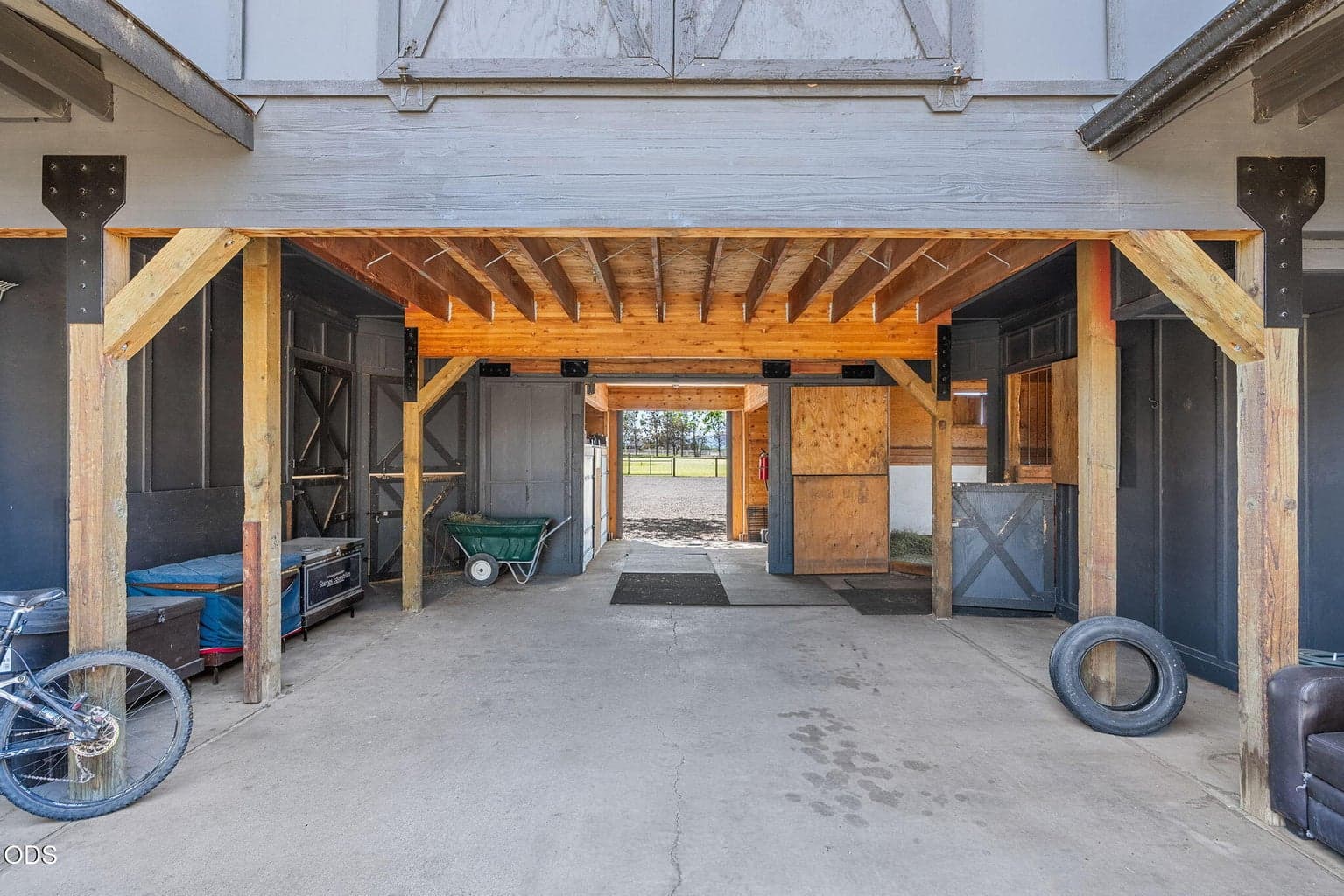 Photo of 22333 Nelson Road 17 of 97