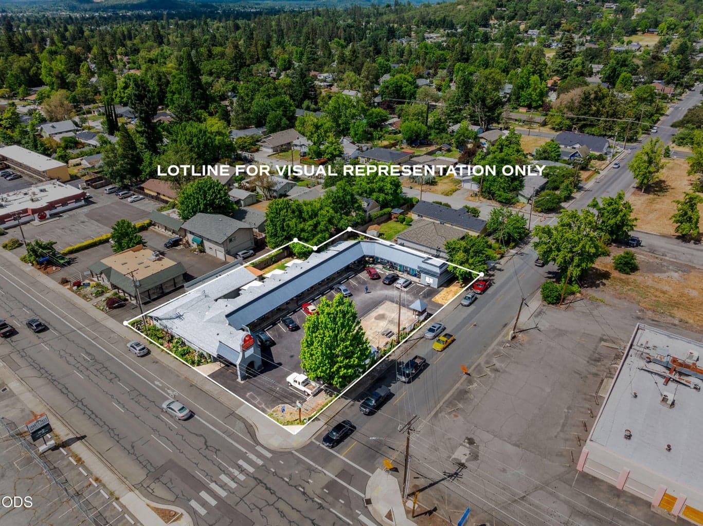 Photo of 1464 6th 2 of 19