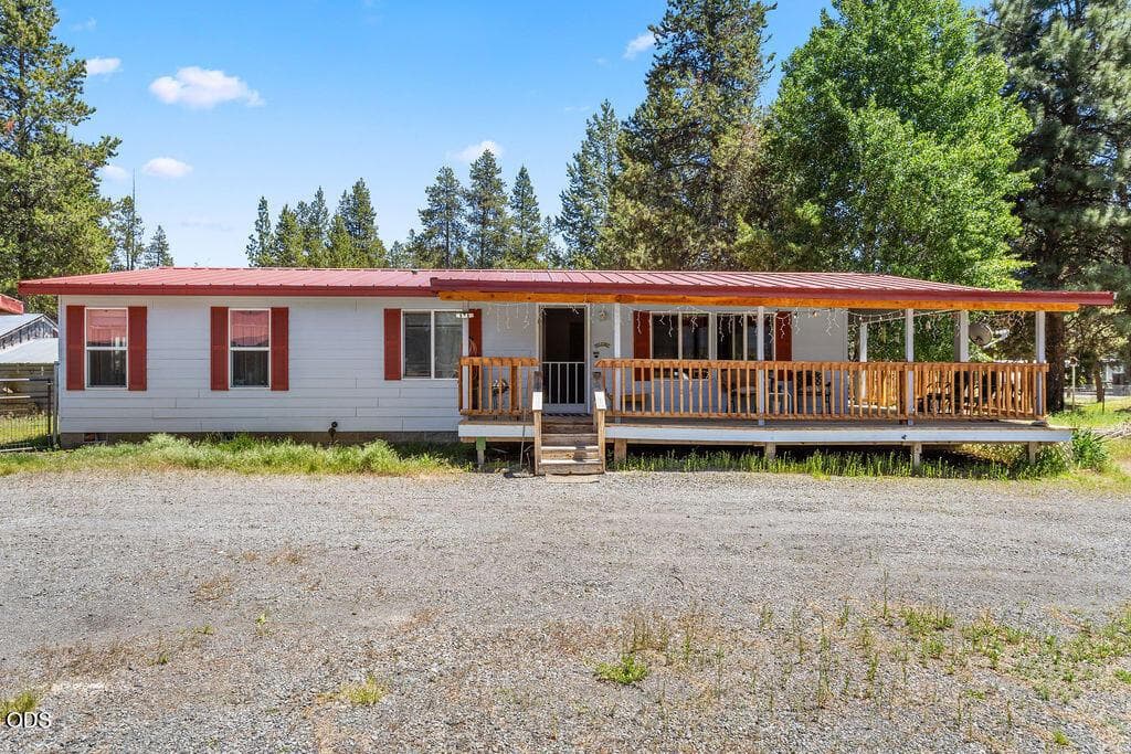 Photo of 15688 Rim Drive 8 of 28