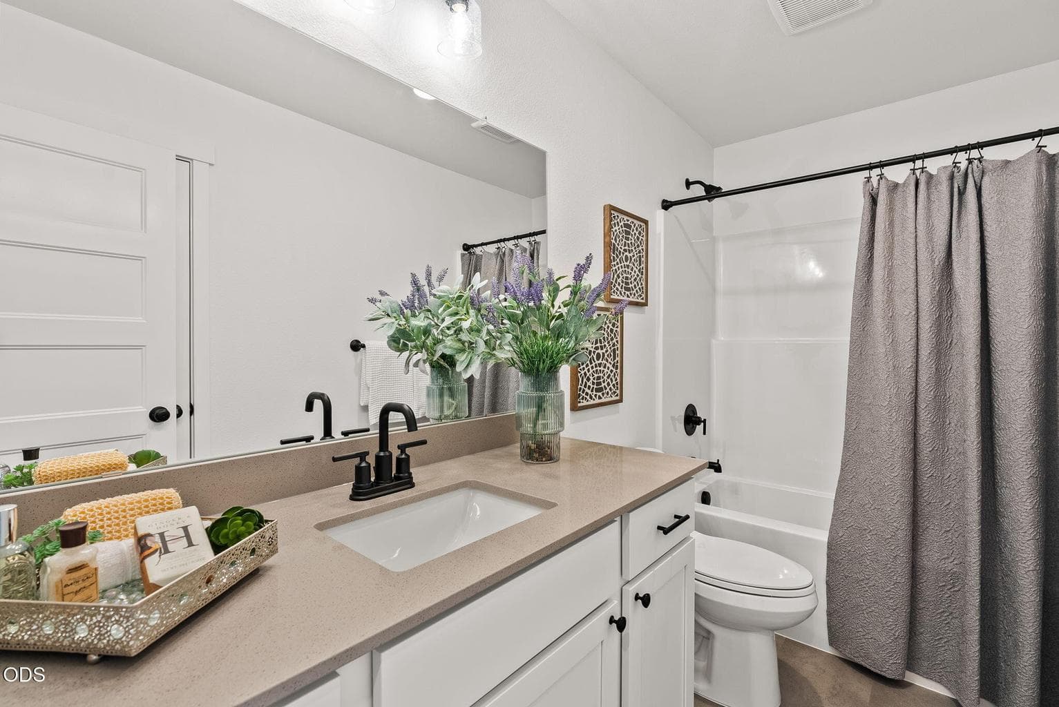Photo of 1623 NE Perspective Drive 23 of 27