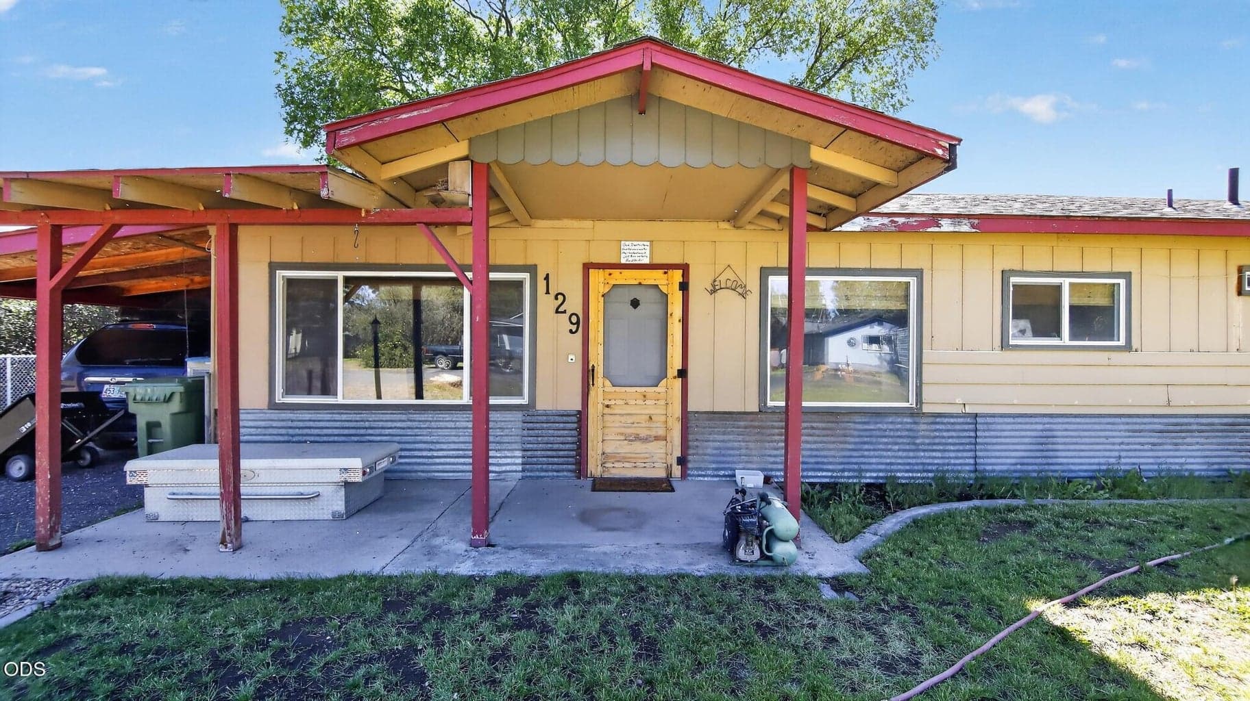 Photo of 129 Milwaukie 2 of 42