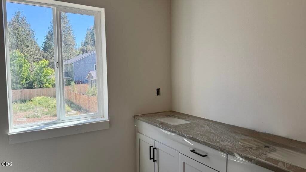 Photo of 61434 SE Daybreak Court 8 of 13
