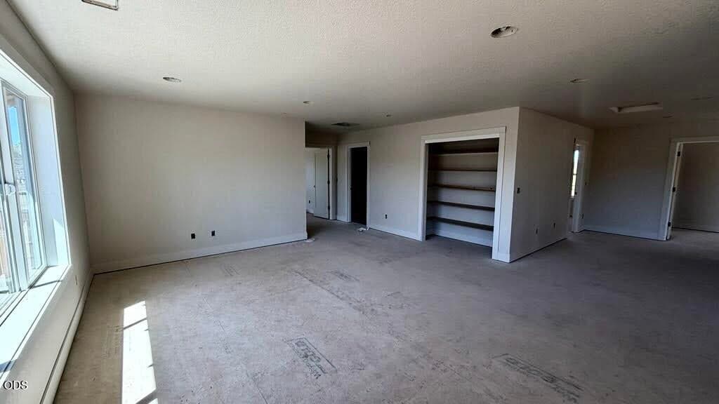 Photo of 61434 SE Daybreak Court 7 of 13