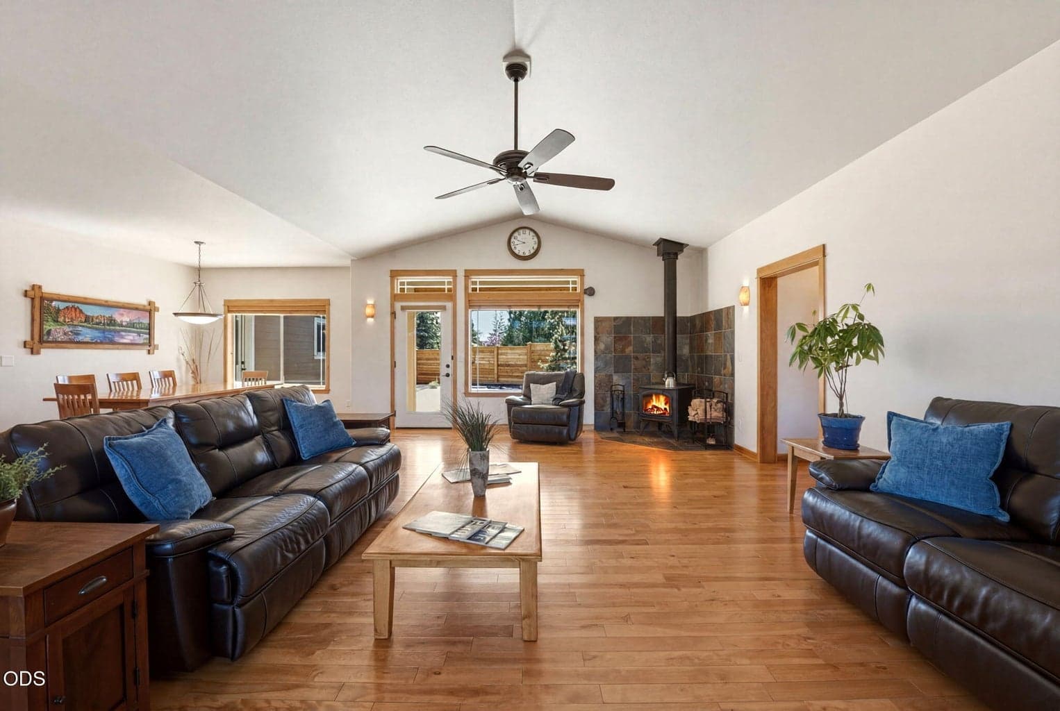 Photo of 20825 Rorick Drive 3 of 48