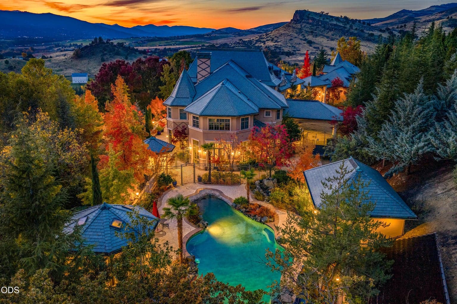 Photo of 200 Belle Fiore 1 of 43