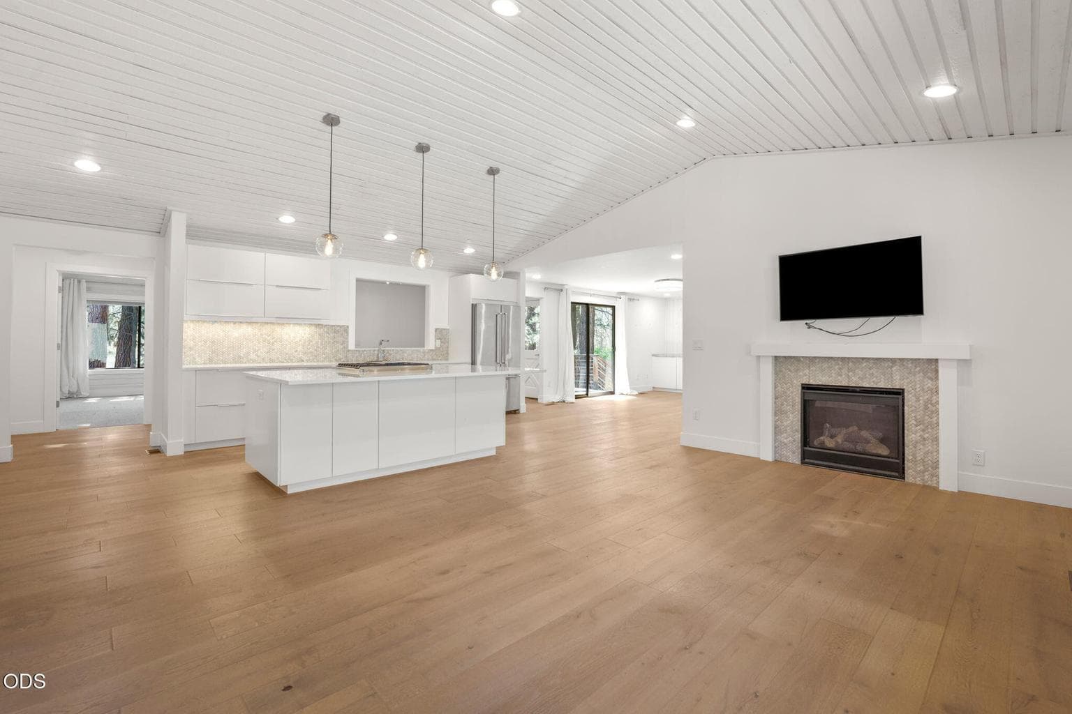 Photo of 2204 Marken 4 of 45