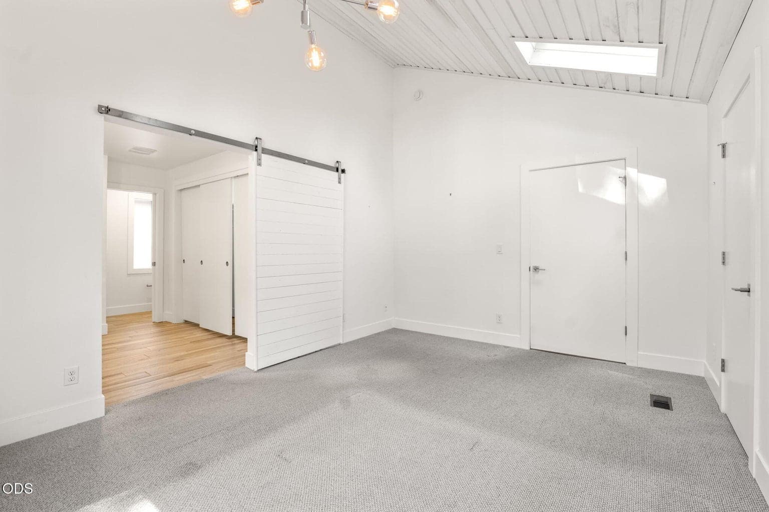Photo of 2204 NW Marken Street 21 of 45