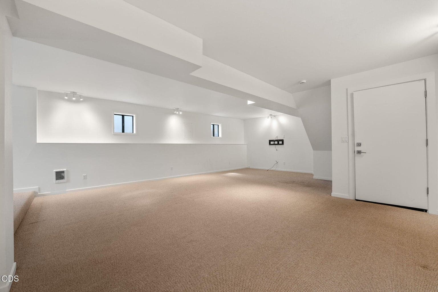 Photo of 2204 NW Marken Street 33 of 45