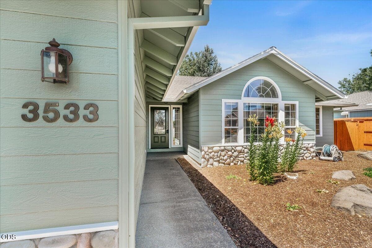 Photo of 3533 Alderwood 3 of 33