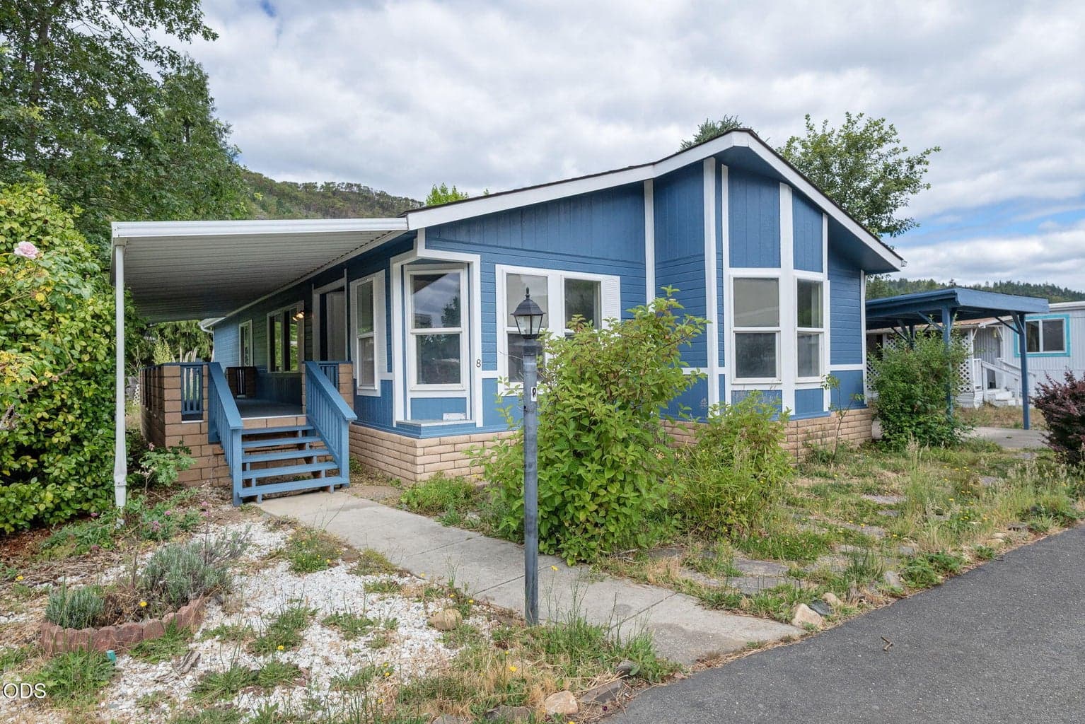Photo of 315 Evans Creek 1 of 19