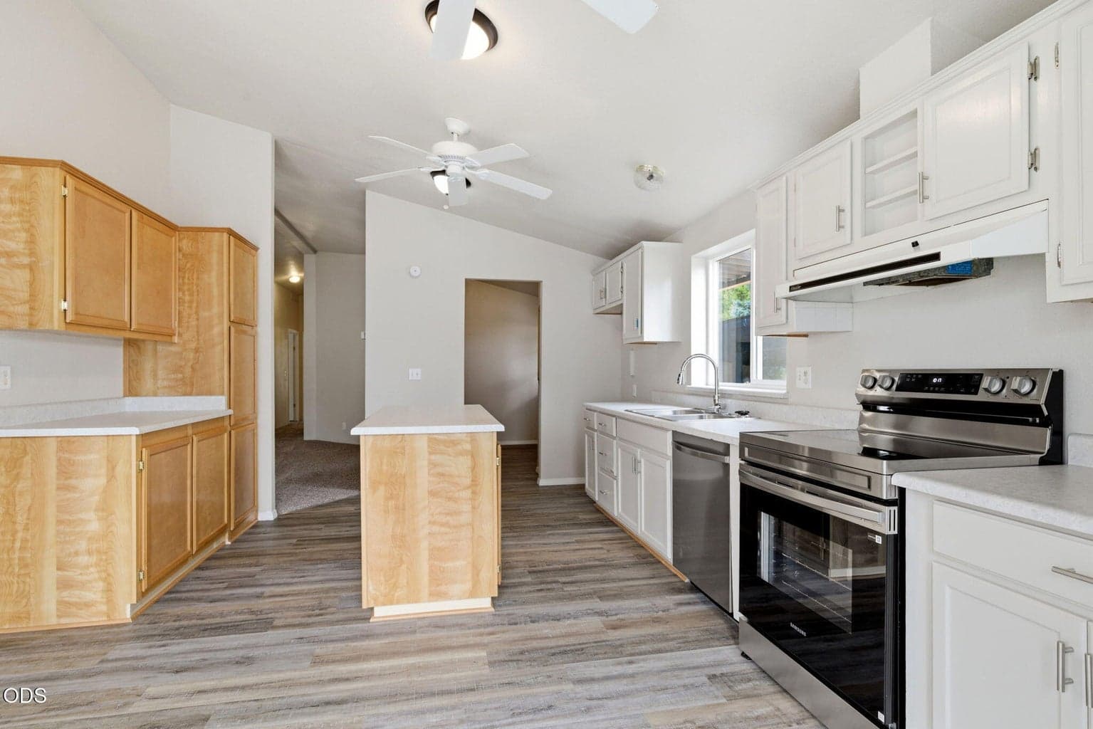 Photo of 315 Evans Creek 5 of 19