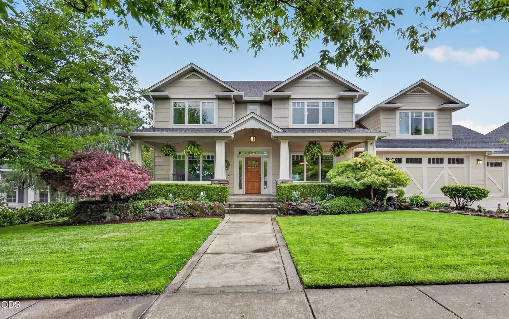 Photo of 2630 Kerrisdale Ridge 1 of 75
