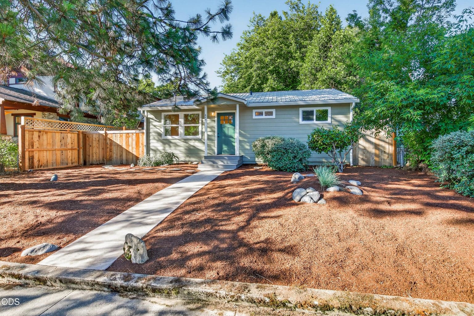 Photo of 840 B 2 of 35