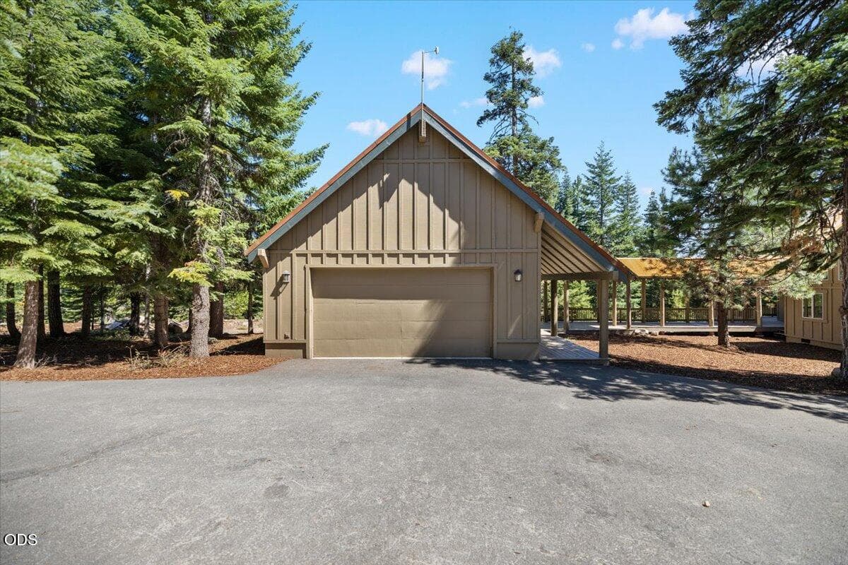 Photo of 42256 Skiway 3 of 53