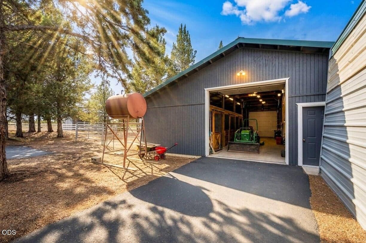 Photo of 64629 Horseman Lane 48 of 62