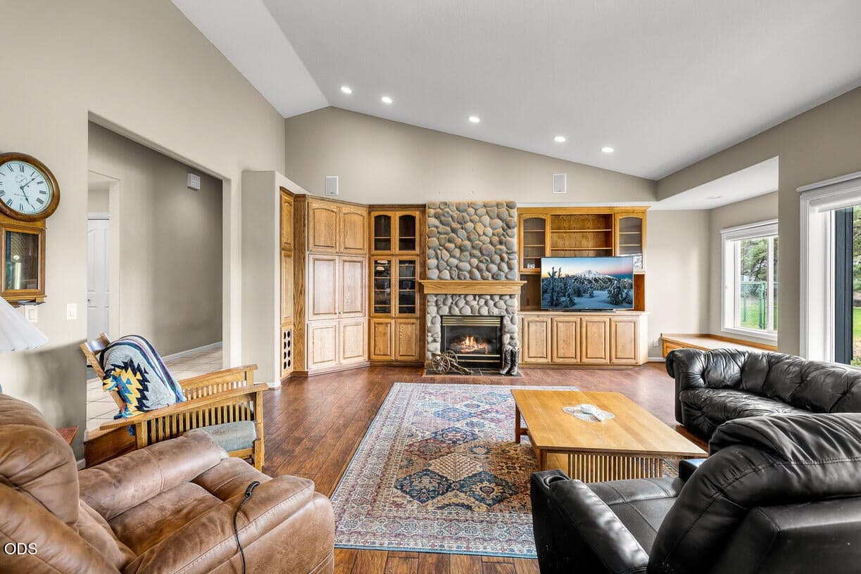 Photo of 64629 Horseman Lane 12 of 62