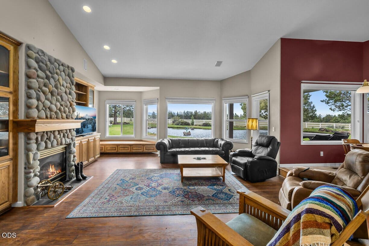 Photo of 64629 Horseman Lane 13 of 62