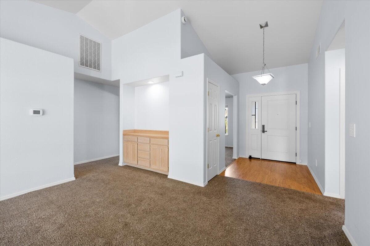 Photo of 972 Harbor Isle 3 of 25